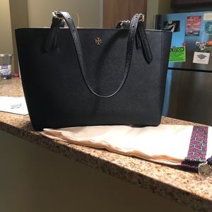 Tory Burch Robinson Tote